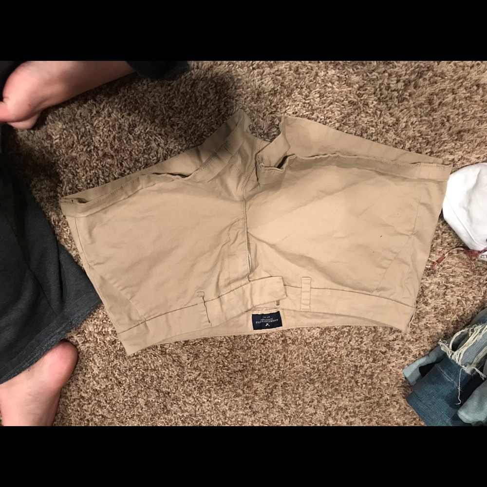 AEO Tan shorts